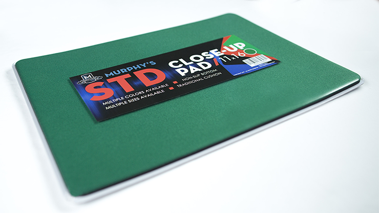 Standard Close-Up Pad 11X16 (Green) by Murphy&#039;s Magic Supplies - Trick