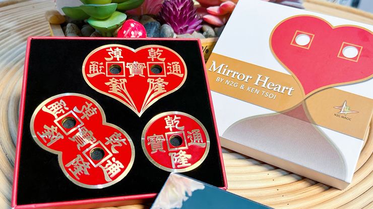 Mirror Heart Red by N2G &amp; Ken Tsoi (Gimmicks and online instructions) - Trick